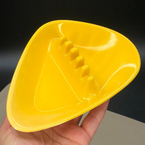 Vintage ANHOLT USA Ashtray: Yellow Atomic Boomerang Melamine Dish - MCM Decor - Picture 2 of 10